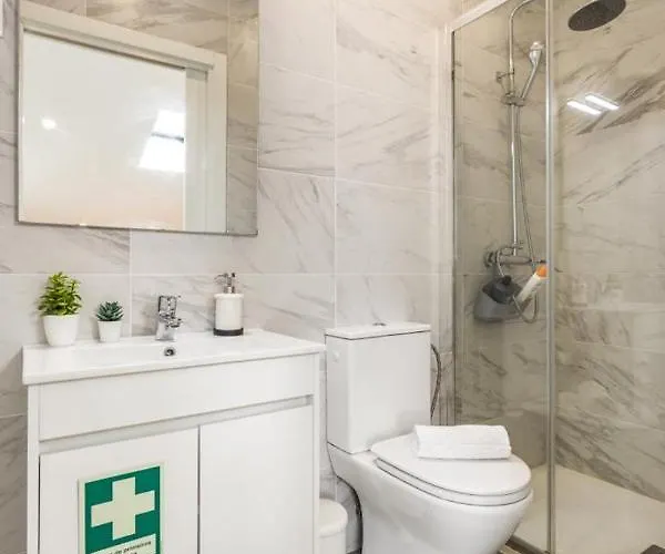 Center Liberty Daire *